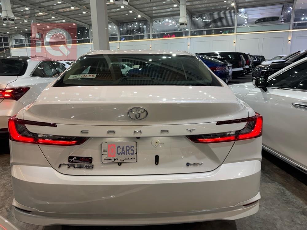 تۆیۆتا کامری